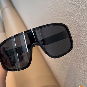 Affordable Fashion Finds Black Sunglasses 🕶️ 2pc